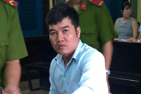 3 kg tiền chất ma túy ngụy trang trong bịch bột bánh xèo ảnh 1