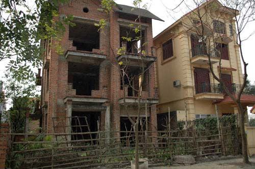 Hàng rào tạm bợ Hàng rào tạm bợ