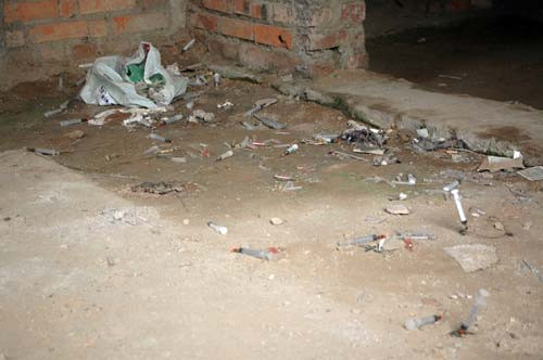 Những cái "bẫy" chết người trong biệt thự bỏ hoang Những cái "bẫy" chết người trong biệt thự bỏ hoang