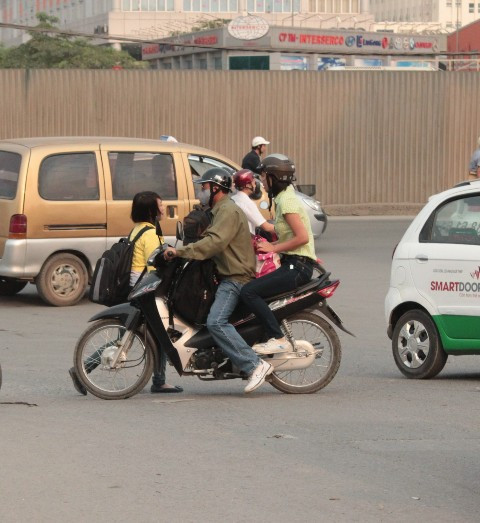 Ngày kiếm tiền của xe ôm. Ngày kiếm tiền của xe ôm.