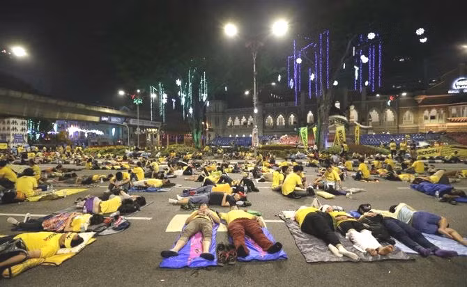 Biểu tình nằm ở Malaysia năm 2015 đòi thủ tướng đương nhiệm từ chức