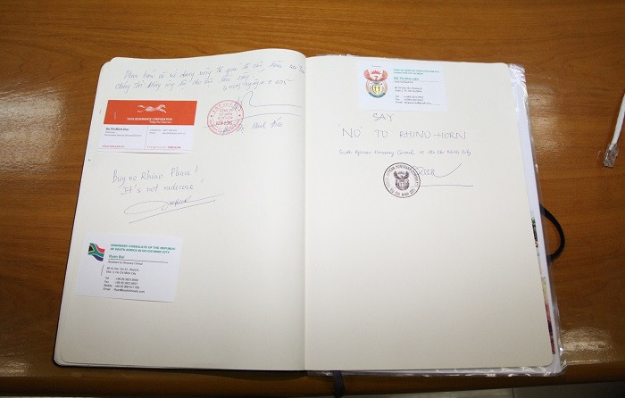 Lãnh sự Nam Phi và VASS nói "không" với buôn bán, sử dụng sừng tê giác ảnh 3 Lãnh sự Nam Phi và VASS nói "không" với buôn bán, sử dụng sừng tê giác ảnh 3