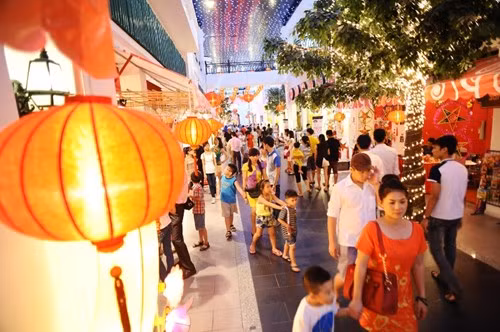 Người lớn đang "cướp" Trung thu của trẻ con ảnh 1 Người lớn đang "cướp" Trung thu của trẻ con ảnh 1