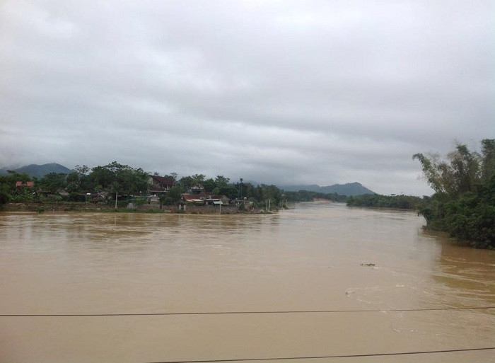 Nước sông Ngàn Trươi đang lên nhanh (Ảnh: Lê Quốc Châu)