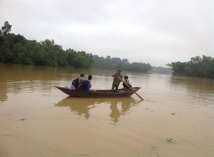 Hà Tĩnh: Gian nan tìm chữ mùa nước lũ ảnh 8