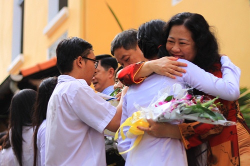 Đâu chỉ phụ huynh, giáo viên chủ nhiệm cũng khó mở lời với bao khoản phí ảnh 2