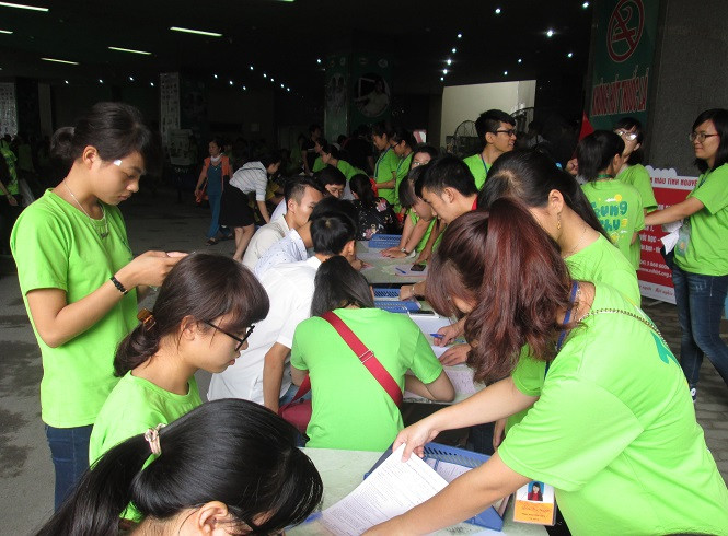 Ảnh: Ấm lòng Tết Trung thu 2015 tại Viện Huyết học truyền máu trung ương ảnh 2 Ảnh: Ấm lòng Tết Trung thu 2015 tại Viện Huyết học truyền máu trung ương ảnh 2