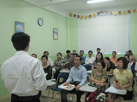 Xin hãy đứng sang bên này! ảnh 2 Xin hãy đứng sang bên này! ảnh 2