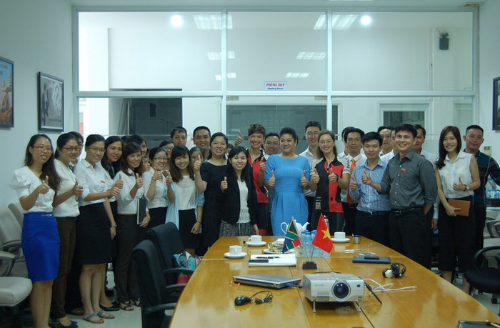 Lãnh sự Nam Phi và VASS nói "không" với buôn bán, sử dụng sừng tê giác ảnh 2 Lãnh sự Nam Phi và VASS nói "không" với buôn bán, sử dụng sừng tê giác ảnh 2