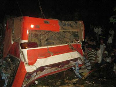 Đề xuất hạn chế tốc độ chạy xe khách ban đêm ảnh 1 Đề xuất hạn chế tốc độ chạy xe khách ban đêm ảnh 1