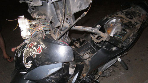 Thoát chết hi hữu dưới gầm tàu hỏa ảnh 1 Thoát chết hi hữu dưới gầm tàu hỏa, Tin tức trong ngày, tai nan tau hoa, tai nan giao thong, an toan duong sat, duong ray, tai nan hi huu, thoat chet hi huu, tau hoa, tau thong nhat, tau bac nam, bao, tin nhanh, tin hot, tin tuc