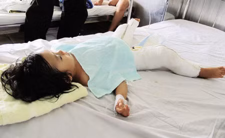 Tai nạn ở Sêrêpôk: Sống sót thần kỳ, Tin tức trong ngày, song Serepok, cau Serepok, xe khach roi xuong song, xe khach, tai nan giao thong, hien truong tai nan, nan nhan, nguoi chet, nguoi bi thuong, cuu ho, cap cuu, benh vien, bao, tin hay, tin hot, tin tuc