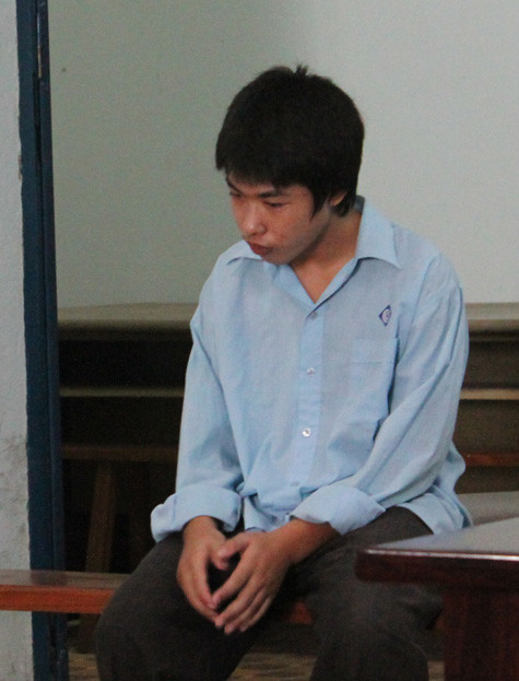 Bị cáo Đỗ Rin tại phiên xử sáng 21-5 Bị cáo Đỗ Rin tại phiên xử sáng 21-5