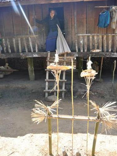 Người dân vùng "bệnh lạ" đang bị xa lánh ảnh 2 Người dân vùng "bệnh lạ" đang bị xa lánh, Tin tức trong ngày, benh la Quang Ngai, viem da ban tay, benh khong ten, lang Reu, suy da noi tang, bo chet, mong tay, mong chan, bao, tin tuc, tin hot, tin hay