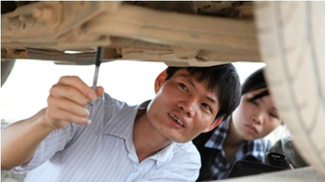 Kỹ sư Lê Văn Tạch (Ảnh: Tuổi trẻ) Kỹ sư Lê Văn Tạch (Ảnh: Tuổi trẻ)