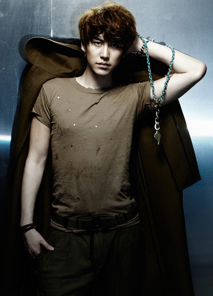 Kyu Hyun từng bị đe dọa bằng dao ở Tây Ban Nha trong kì nghỉ của mình