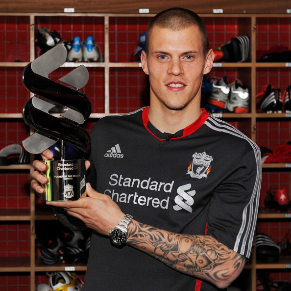 Manchester City và Zenit St Peterburg đã sẵn sàng đón hậu vệ Martin Skrtel (Liverpool) sau khi Skrtel tiết lộ việc thương thảo với đôi chủ sân Anfield về một bản hợp đồng mới đang lâm vào bế tắc. Manchester City và Zenit St Peterburg đã sẵn sàng đón hậu vệ Martin Skrtel (Liverpool) sau khi Skrtel tiết lộ việc thương thảo với đôi chủ sân Anfield về một bản hợp đồng mới đang lâm vào bế tắc.