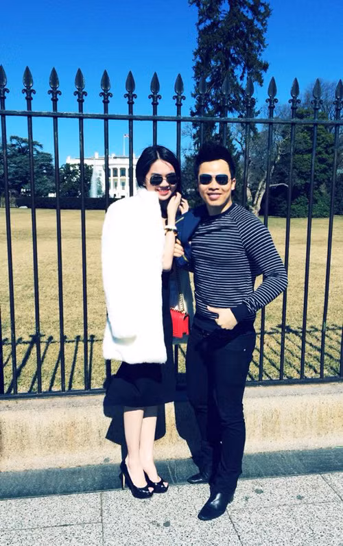 Với vẻ ngoài dịu dàng, nữ tính, cùng cách trò chuyện khéo léo, Ngọc Trinh luôn nhận được sự yêu mến của đông đảo khán giả Việt kiều mỗi khi xuất hiện.