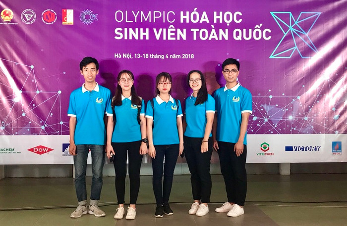 Dự định sắp tới của các em là cố gắng ôn luyện để đổi màu Huy chương trong Hội thi tiếp theo. (Ảnh: Thu Uyên cung cấp) Dự định sắp tới của các em là cố gắng ôn luyện để đổi màu Huy chương trong Hội thi tiếp theo. (Ảnh: Thu Uyên cung cấp)