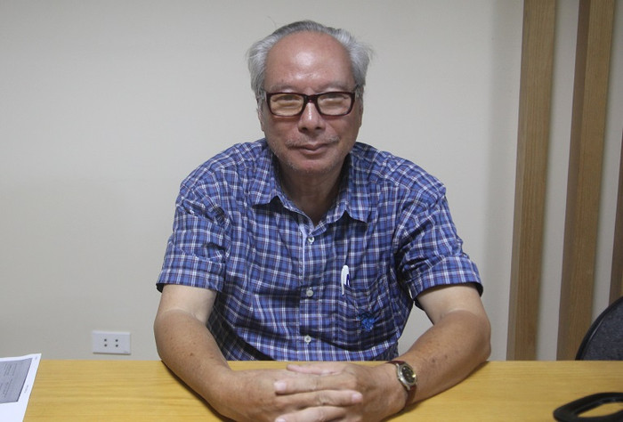 Tiến sĩ Lê Viết Khuyến cho rằng, muốn thu hút nhân tài vào ngành sư phạm thì cần đến chính sách sử dụng chứ không phải thu hút bằng chính sách miễn học phí. (Ảnh: Thùy Linh) Tiến sĩ Lê Viết Khuyến cho rằng, muốn thu hút nhân tài vào ngành sư phạm thì cần đến chính sách sử dụng chứ không phải thu hút bằng chính sách miễn học phí. (Ảnh: Thùy Linh)