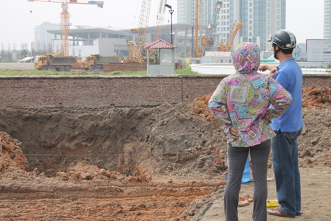 Người nhà ông Thịnh băn khoăn; Liệu có tìm thấy mộ nhà mình?