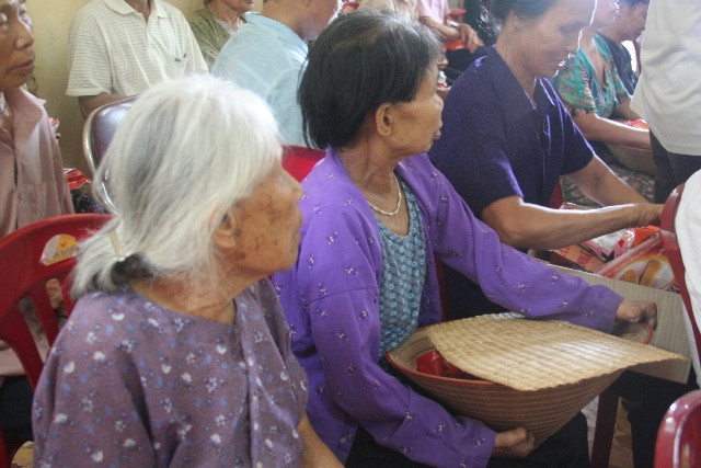 Nhưng đây là những phần quà có ý nghĩa rất lớn về mặt tin thần Nhưng đây là những phần quà có ý nghĩa rất lớn về mặt tin thần