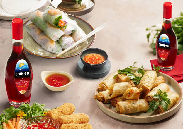 Hương vị nước mắm Chin-su Cá Cơm Biển Đông được nhiều người dùng mô tả là “vị ngon nguyên bản với màu nâu đỏ hổ phách, mùi thơm đằm và vị cá chín đậm đà ngọt hậu”. Hương vị nước mắm Chin-su Cá Cơm Biển Đông được nhiều người dùng mô tả là “vị ngon nguyên bản với màu nâu đỏ hổ phách, mùi thơm đằm và vị cá chín đậm đà ngọt hậu”.