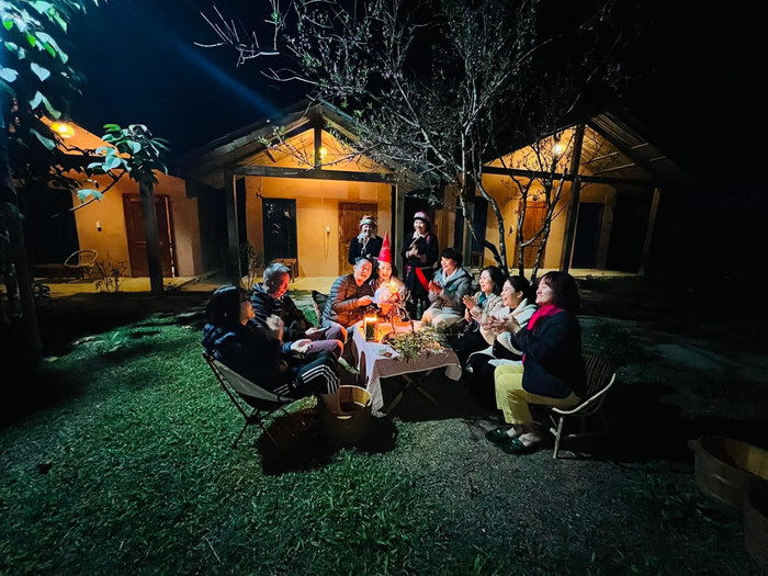 Du khách tại homestay thuộc làng Văn hóa cộng đồng Nậm Đăm Du khách tại homestay thuộc làng Văn hóa cộng đồng Nậm Đăm