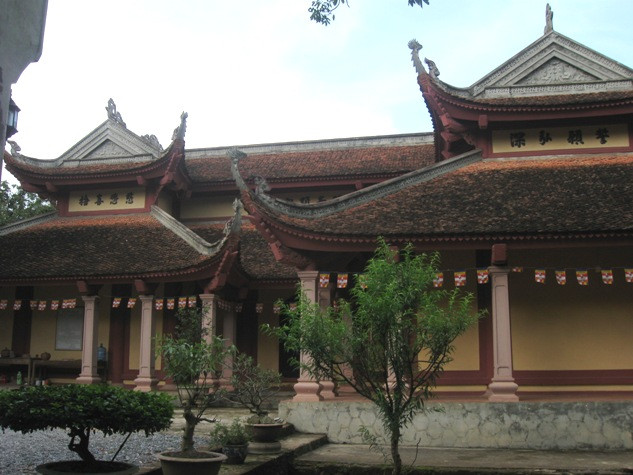 Một góc chùa Cao Một góc chùa Cao