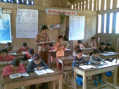 Giáo viên và học sinh Nậm Mười gửi lời chúc sinh nhật báo