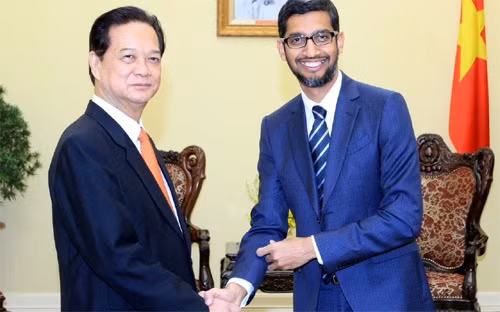 Thủ tướng Nguyễn Tấn Dũng và Tổng giám đốc điều hành Google, ông Sundar Pichai.