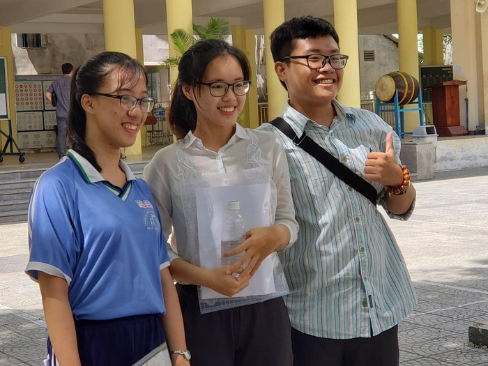 Thí sinh tham dự kỳ thi trung học phổ thông quốc gia tại cụm thi Đà Nẵng. Ảnh: AN