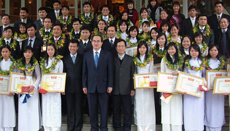 Những sinh viên có công trình nghiên cứu khoa học đoạt giải sẽ được vinh danh trong buổi lễ Trao thưởng "Tài năng khoa học trẻ Việt Nam 2011" ngày 07/01/2012 tới. (Ảnh Minh họa) Những sinh viên có công trình nghiên cứu khoa học đoạt giải sẽ được vinh danh trong buổi lễ Trao thưởng "Tài năng khoa học trẻ Việt Nam 2011" ngày 07/01/2012 tới. (Ảnh Minh họa)