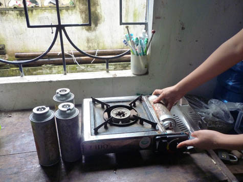 SV "nơp nớp" lo nổ bình gas mini “ba không” ảnh 3