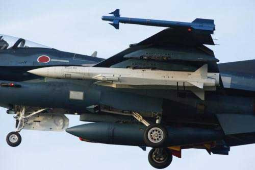 Tên lửa không đối hạm XASM-3 trên cánh một chiếc tiêm kích F-2 của JASDF. Tên lửa không đối hạm XASM-3 trên cánh một chiếc tiêm kích F-2 của JASDF.