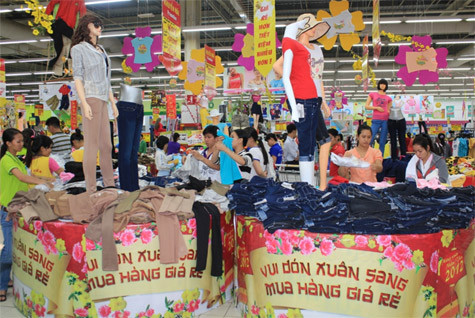 Chương trình 'Vui đón xuân sang, mua hàng giá rẻ" lần này là chương trình khuyến mãi hoành tráng nhất của Big C phục vụ riêng cho giai đoạn mua sắm cao điểm trước Tết Nguyên đán.