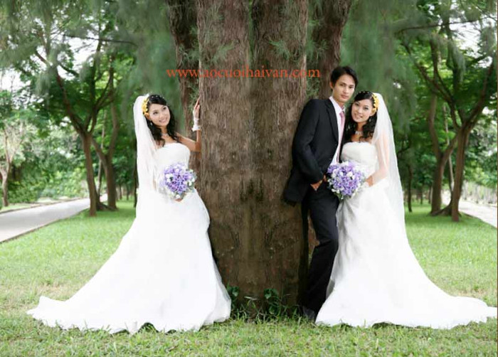 Tiệm may váy cưới Hải Vân là lựa chọn phù hợp cho các đôi uyên ương có mức chi phí eo hẹp. Tiệm may váy cưới Hải Vân là lựa chọn phù hợp cho các đôi uyên ương có mức chi phí eo hẹp.