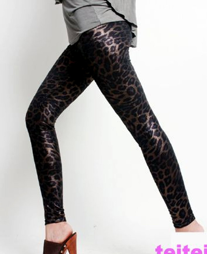 Quần da bóng đốm báo, chất đẹp, bên trong lót nỉ nhẹ. Có nhiều size cho bạn gái lựa chọn, giá 150.000 đồng/chiếc. Quần da bóng đốm báo, chất đẹp, bên trong lót nỉ nhẹ. Có nhiều size cho bạn gái lựa chọn, giá 150.000 đồng/chiếc.