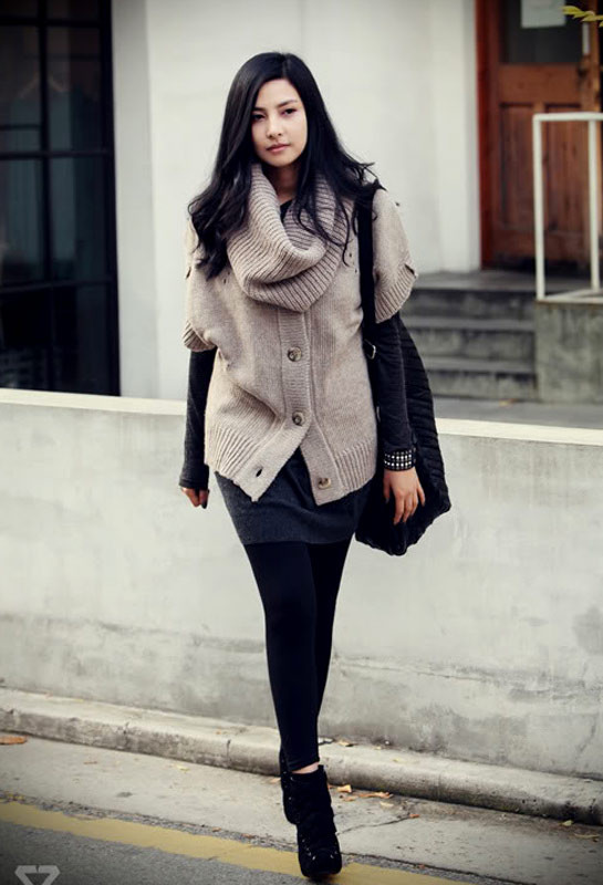 Legging cũng được liệt vào một loại tất – quần tất cực kì ấm, giá khoảng 100.000 đồng/chiếc. Legging cũng được liệt vào một loại tất – quần tất cực kì ấm, giá khoảng 100.000 đồng/chiếc.