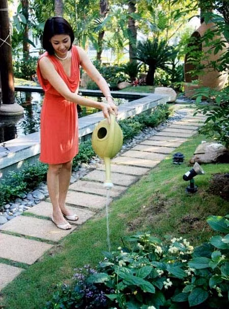 Biệt thự của hoa hậu Hà Kiều Anh nằm êm đềm trong khu villa Lan Anh, quận 2, TP.HCM. Với sở thích trang trí nhà cửa, đã từ lâu Hà Kiều Anh đam mê với việc kinh doanh bất động sản.