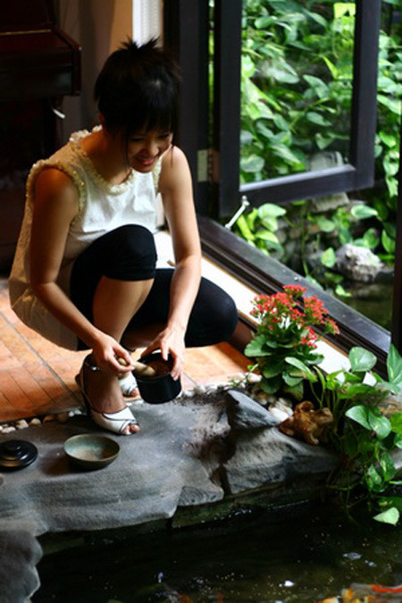 Cô “Bống” chọn cho mình phong cách yên tĩnh, cổ điển và hàng ngày vui với thú điền viên thanh tịnh.