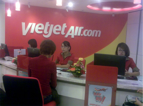 VietJetAir: “Ưu điểm của chúng tôi là: Thân thiện, vui vẻ, giá rẻ, an toàn” VietJetAir: “Ưu điểm của chúng tôi là: Thân thiện, vui vẻ, giá rẻ, an toàn”