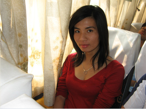 Đối với Nguyễn Quỳnh Chi (sinh viên năm cuối trường Đại học Điện Lực): Điều ấn tượng nhất lại là sự ngoan ngoãn của trẻ em nghèo vùng cao. (Ảnh: Xuân Trung)