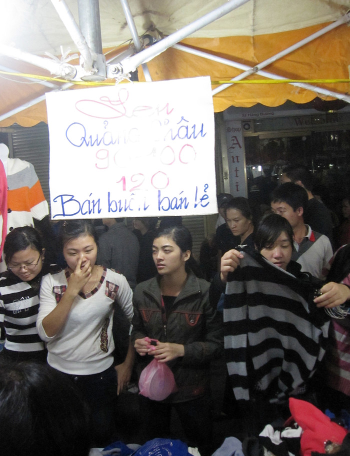 “Len Quảng Châu” lúc nào cũng hấp dẫn các cô gái trẻ. “Len Quảng Châu” lúc nào cũng hấp dẫn các cô gái trẻ.