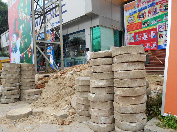 Tổng công ty mong muốn Công ty Vinaconex Plaza và Công ty Việt Long đàm phán và tìm phương án giải quyết các vấn đề vướng mắc hiện nay. Tổng công ty mong muốn Công ty Vinaconex Plaza và Công ty Việt Long đàm phán và tìm phương án giải quyết các vấn đề vướng mắc hiện nay.