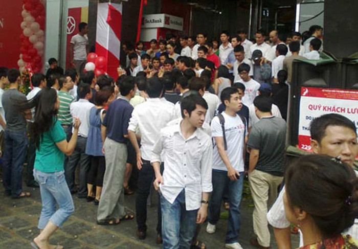 Nhiều người than thở: 'Đến khổ sở' với các đợt khuyến mại, giảm giá. Nhiều người than thở: 'Đến khổ sở' với các đợt khuyến mại, giảm giá.