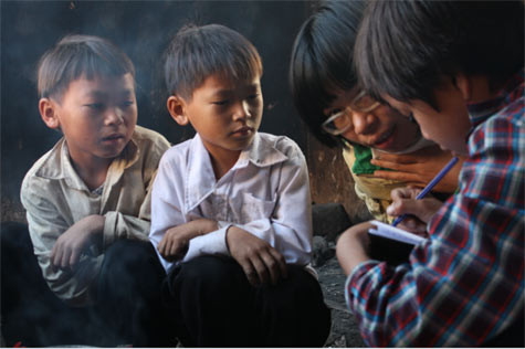 "..chắc chắn, mình sẽ vẫn đi tiếp khi có thể. Sắp tới sẽ là 1 chuyến đi Hà Giang và 1 chuyến đi Cao Bằng. Đi để biết mình còn nhiều khát vọng và yêu thương..." "..chắc chắn, mình sẽ vẫn đi tiếp khi có thể. Sắp tới sẽ là 1 chuyến đi Hà Giang và 1 chuyến đi Cao Bằng. Đi để biết mình còn nhiều khát vọng và yêu thương..."