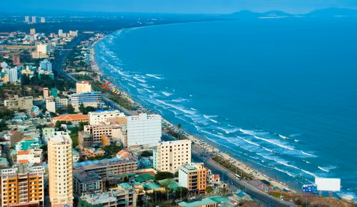 Thành phố biển Vũng Tàu xinh đẹp cuốn hút khách lữ hành bởi những bãi biển đẹp mê hồn.