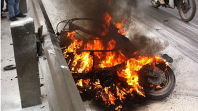 Theo các chuyên gia hóa học: Cháy, nổ do xăng pha tạp chế: Có thể có nhưng khó xảy ra