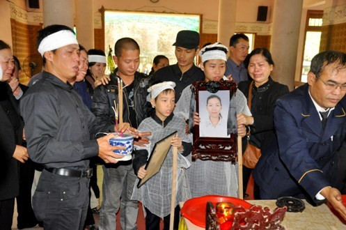 Sẽ có hơn 30 người thân nạn nhân được tham dự phiên tòa, trong đó có 2 người con sẽ mang di ảnh tới phiên tòa.